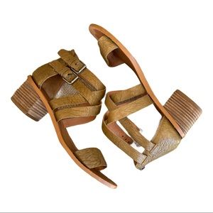 Madewell Lora Cross Strap Chunky Heel Sandals Sz 8
